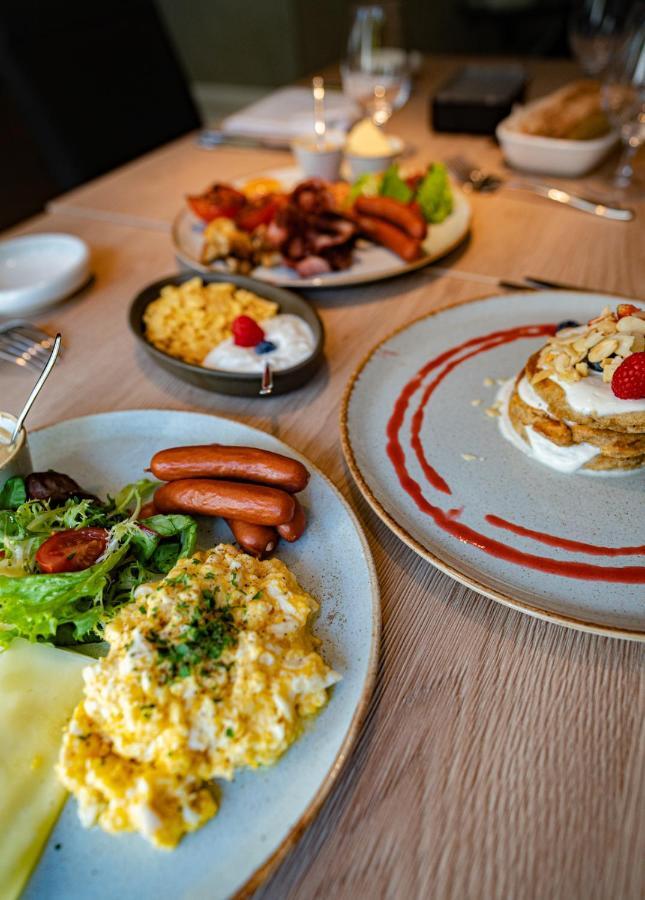 Penzion A Restaurace Bily Mlyn Liberec Exteriör bild